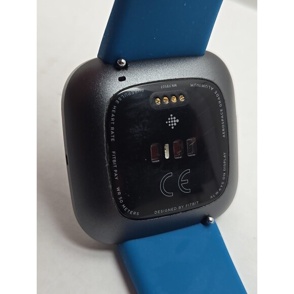 Fitbit Versa 2 Smartwatch Gray 40mm Alexa WR50M Always On Display W/ Charger - Picture 10 of 11